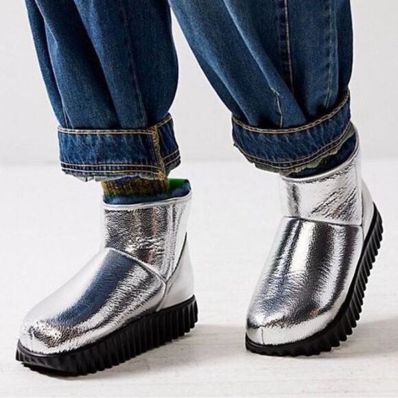 Free People 4CCCCEES Silver Ankle Boots - Picture 1 of 6